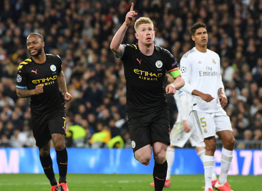 杜兰特中投精准，全场欢呼