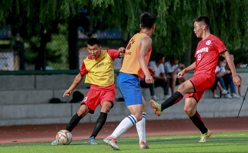 威少成为历史上连续3场砍25分+5板+5助年纪最大的控卫