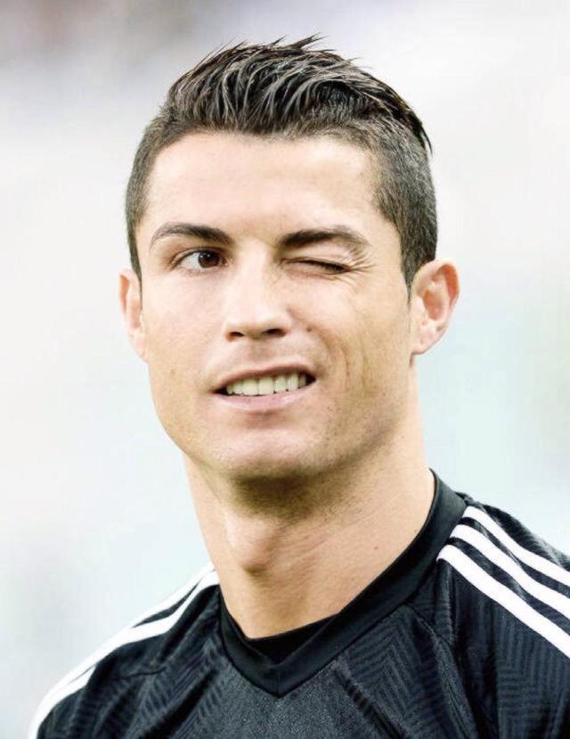 近15年谷歌每年搜索量最高球员：C罗10次断崖领先，梅西仅1次