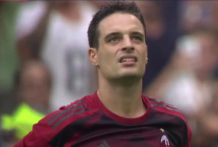 疯狂对轰！康宁汉姆半场18+8+5对飙贝恩21分