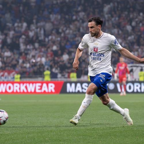 新鹏城vs成都：三外援PK四外援，韦世豪、杨明洋出战